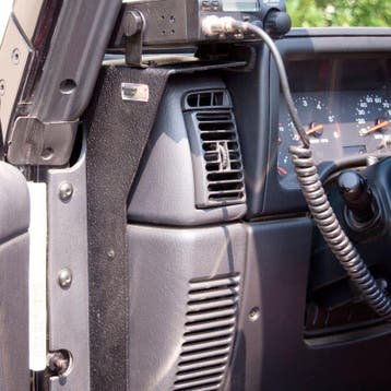 Rugged Ridge CB Radio Dash Mount 97-06 Jeep TJ LJ Jeep, Ophalen of Verzenden, Nieuw