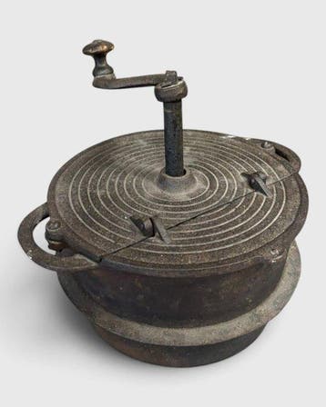 Brander - Antieke Gietijzeren Koffiebrander voor Ringkomfoor, Antiek en Kunst