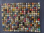 Champagne capsules (300) - Staal, Antiek en Kunst, Antiek | Speelgoed