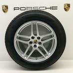 Porsche Macan ORIGINELE 18inch Sport met winterbanden, Ophalen, 18 inch, Banden en Velgen, Nieuw