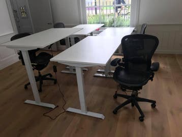 Nieuwe Elektrische Bureaus Van Offeco - 295,- Incl. Levering, Verzenden, In hoogte verstelbaar, Nieuw