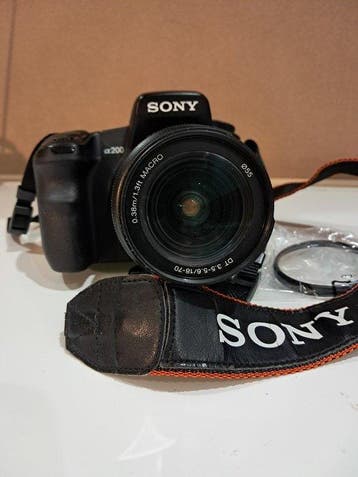 Sony Alpha 200 (DSLR-A200) - Sony DT 18-70mm f/3.5-5.6 Zoom, Nieuw