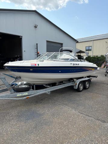 Meerdere speedboten: Bayliner, Larson, Mariah, FourWinns etc, Zo goed als nieuw, Polyester, Benzine