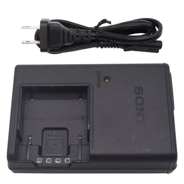 Sony BC-CSD Acculader voor NP-BD1, NP-FD1, NP-FT1, NP-FR1 en, Audio, Tv en Foto, Fotografie | Fotostudio en Toebehoren, Zo goed als nieuw