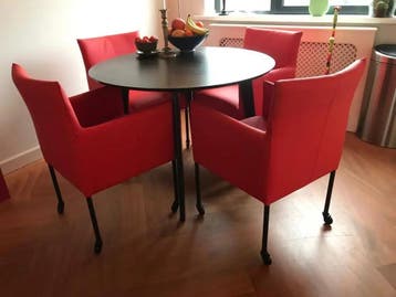 Set van 4 rode leren kuip eetkamerstoelen met wieltjes, Ophalen of Verzenden, Nieuw, Leer