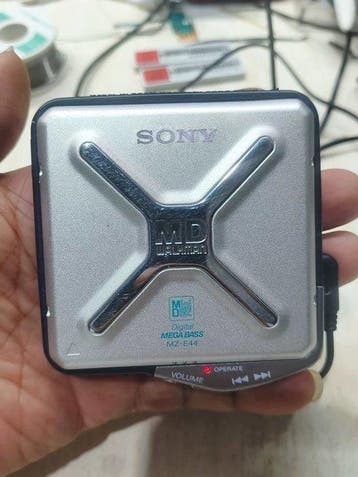 Sony - MZ-E44 Draagbare minidisc speler-recorder, Nieuw