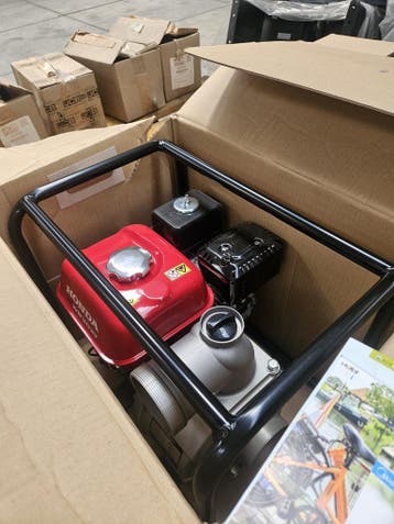 Honda WB30XT Waterpomp, NIEUW in doos, benzine waterpomp, Tuin en Terras, Ophalen, Nieuw, Handmatig, Overige typen