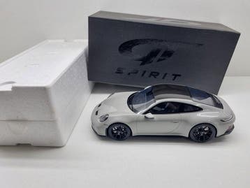 GT Spirit 1:12 - Modelauto - Porsche 911 (992) GT3 Touring -, Nieuw