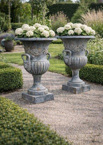 XL Vases - Iron - Lion Heads - Vaas (2) - Gietijzer