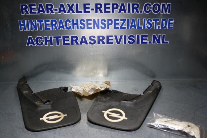 Spatlappen Opel Kadett E Hatchback, gebruikt. (Exterieur), Auto-onderdelen, Carrosserie en Plaatwerk, Gebruikt, Opel, Verzenden