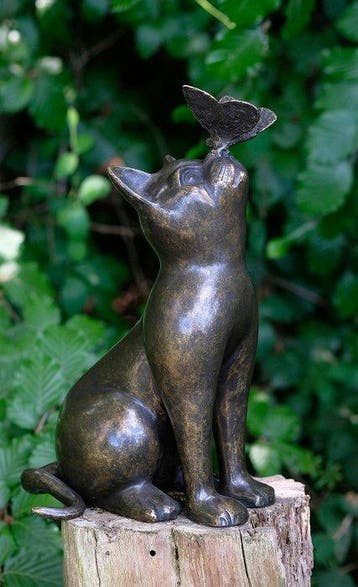 sculptuur, Cat with Butterfly - 38 cm - Brons, Antiek en Kunst