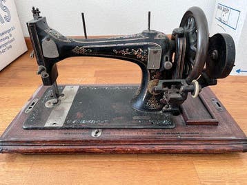 Verbesserte Singer Naaimachine - gietijzer en hout