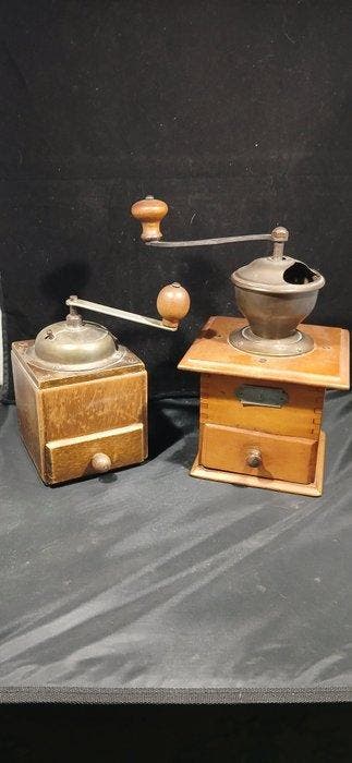 Large Victorian english coffegrinder , early 19th Century -