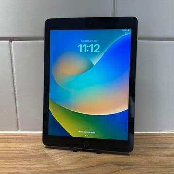 Apple iPad (5th Generation) 128GB Wifi - Mobiele telefoon, Nieuw