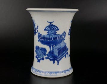 Antieke Chinese blauw-witte porseleinen kwastpot Kangxi, Antiek en Kunst
