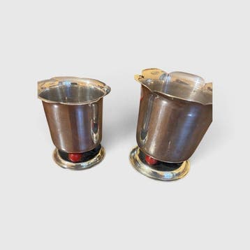 Decoratief ornament (2) - 2 glazen van zilver 800