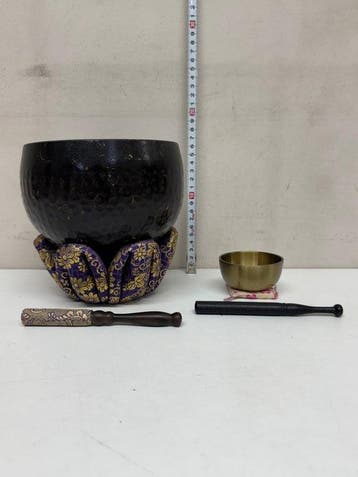 Japanse twee grote zingende kommen Boeddhist Boeddha, Antiek en Kunst