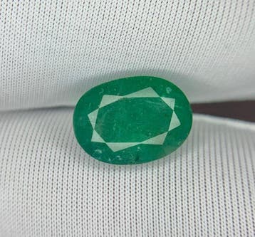 1 pcs Groen Smaragd - 3.78 ct - nternational Colored, Sieraden, Tassen en Uiterlijk, Nieuw