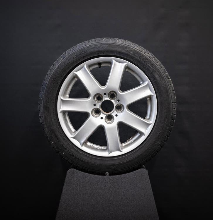 16 inch velgen Vw Polo  Winterbanden 205/50/16, Auto-onderdelen, Banden en Velgen, 16 inch, Winterbanden, 205 mm, Personenwagen