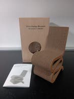 Vitra Design Museum - Frank Gehry - Stoel - Wiggle Side