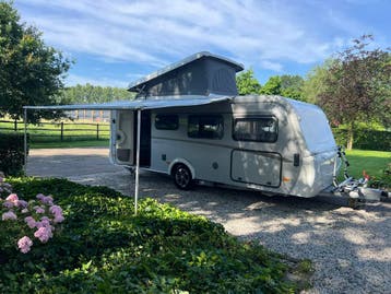 Eriba Feeling 515 met stapelbed en slaapdak, Vast bed, Meer dan 6, 5 tot 6 meter, Eriba