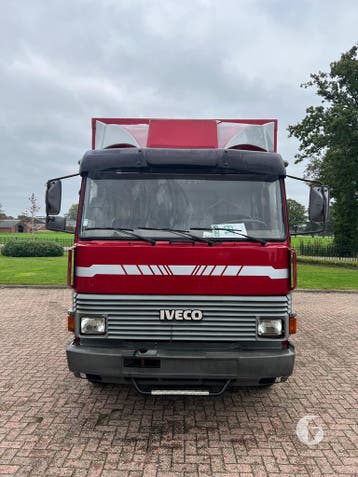 Mooie Iveco paardenvrachtwagen 5-paards!, Ophalen, Zo goed als nieuw, Hout, 2-paards trailer