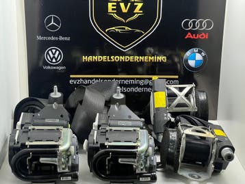 Mercedes E-klasse veiligheidsgordel set voor en achter 2013, Gebruikt, Mercedes-Benz