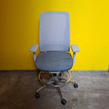 3x Teknion Around counterstool Grijs Als nieuw, Ergonomisch, Zo goed als nieuw, Grijs, Bureaustoel