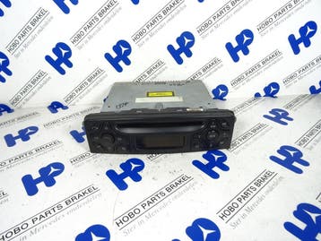 Radio/CD-speler A 203 820 2286 o.a: Vito w639, C-klasse w203, Ophalen of Verzenden, Gebruikt, Mercedes-Benz