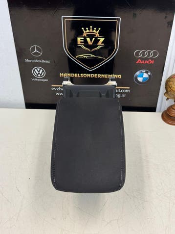 VW Tiguan armleuning/armsteun bj.2022 kleur zwart, Gebruikt, Volkswagen