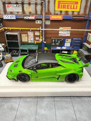 Autoart 1:18 - Modelauto - Liberty Walk LB Silhouette, Nieuw