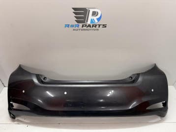 Achterbumper - Type met PDC - Toyota Yaris (P13) - OEM:..., Auto-onderdelen, Carrosserie en Plaatwerk, Verzenden, Nieuw, Deur