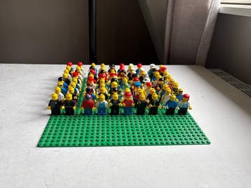 Lego - Lego 80 MINI-FIGURES - 1990-2000, Nieuw