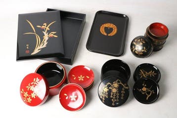 Doos (5) - Hout - Gouden Maki-e Orchidenset