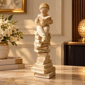 sculptuur, Elegant Reading Girl on Books Sculpture - 18 cm -