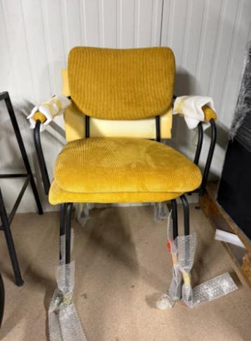 Zuiver Benson Armstoel Oker - Gloednieuwe designstoelen, Ophalen of Verzenden, Nieuw