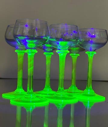 Drinkset (6) - Uraniumglas - 6 wijnglazen