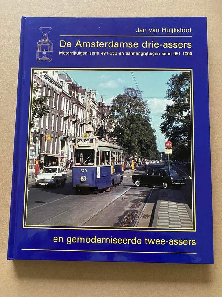 Amsterdamse Stadstrams - De Drie-Assers - NIEUW, Verzamelen, Spoorwegen en Tramwegen, Tram, Boek of Tijdschrift, Zo goed als nieuw