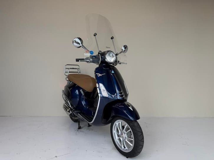 Vespa Primavera Brom (45 k/m), BWJ 2021, Deep Blue, Fietsen en Brommers, Scooters | Vespa, Maximaal 45 km/u, Benzine, Gebruikt