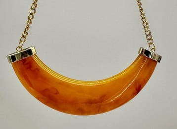 Kenneth Jay Lane - KJL – amber-stijl harsstatementketting –