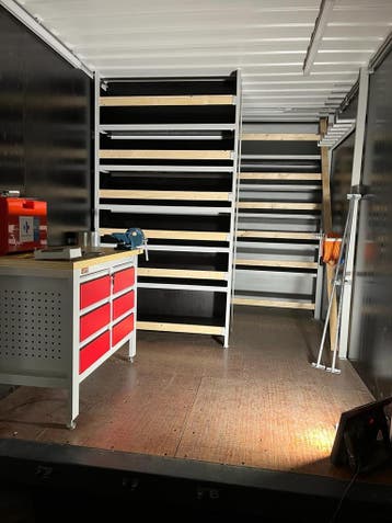 Werkplaatscontainer/kantoorcontainer, flexibel in te delen