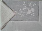 Tovaglia in puro lino con ricamo a macchina e rifinitura a, Antiek en Kunst, Antiek | Kleden en Textiel