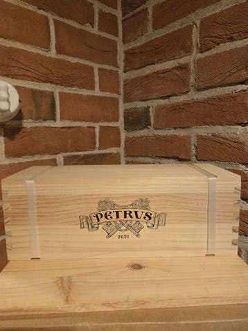 2021 Petrus - Pomerol - 1 Fles (0,75 liter), Nieuw
