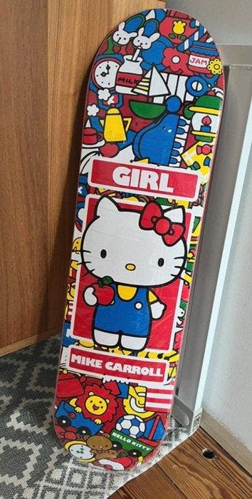 Hello Kitty - Speelgoed voertuig - Skateboard - Mike Carroll