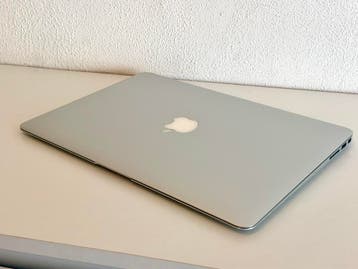 Apple Macbook Air A1466 -13 inch - i5, Computers en Software, Apple Macbooks, 256 GB, 2 tot 3 Ghz, Qwerty, 8 GB
