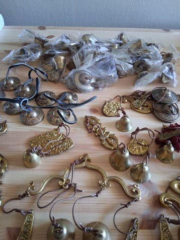 Groot kavel (48st) Tibetaanse Tingshas & Messing Bellen -