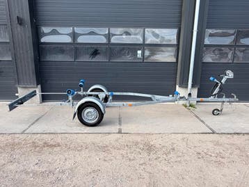TTH iTrailer Boottrailer Kanteltrailer Bj. 2024 650kg 560cm, Watersport en Boten, Zo goed als nieuw