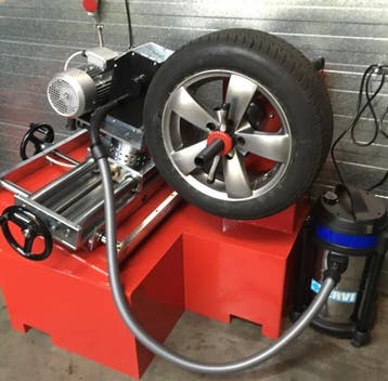 Banden Trimmen / Tire Trimmig €35 per band incl,BTW, Diensten en Vakmensen, Auto en Motor | Monteurs en Garages, Apk-keuring