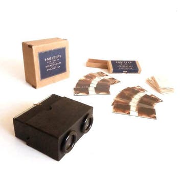 Lumière & Jougla Stèrèoscope 1920s with 12 Stereoscopic