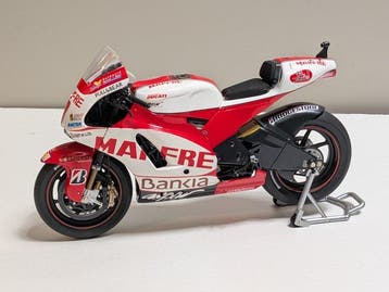Minichamps 1:12 - Model motorfiets - Ducati Desmosesici GP11, Nieuw